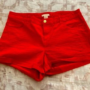 Crocodile pattern coral red shorts